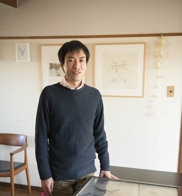 建築家、構造家を経て、新・世界地図の発明へ。<br />頭で考えるだけではなく、〝手で考える〞ことも大事