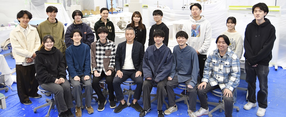 豊かな建築や街を生み出す 多様な“かたち”の機能を、 理論化できる“力”を探求する